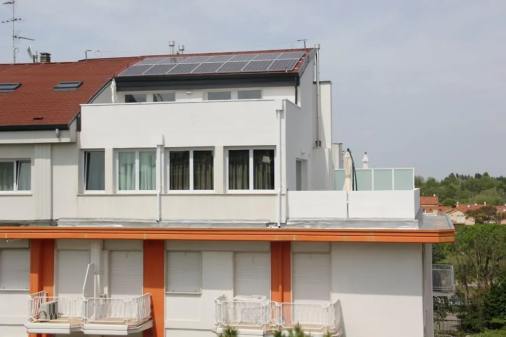 Bardini Apartamento Lido di Jesolo 0*,  Italia